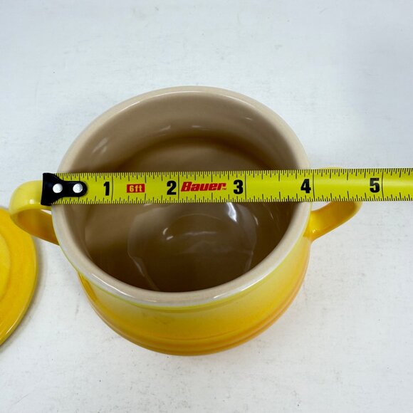 Le Creuset Small Soup/Bean Pot with Lid - Yellow .5ML - Picture 6 of 6
